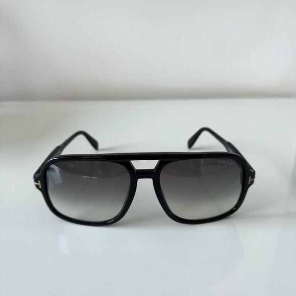 Tom Ford Falconer-02 TF884 01B Sunglasses Authentic